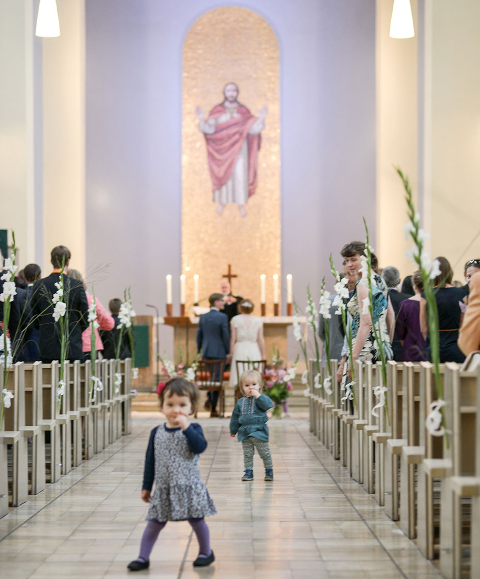 Hochzeitsfoto Kirche Trauung Altar Berlin