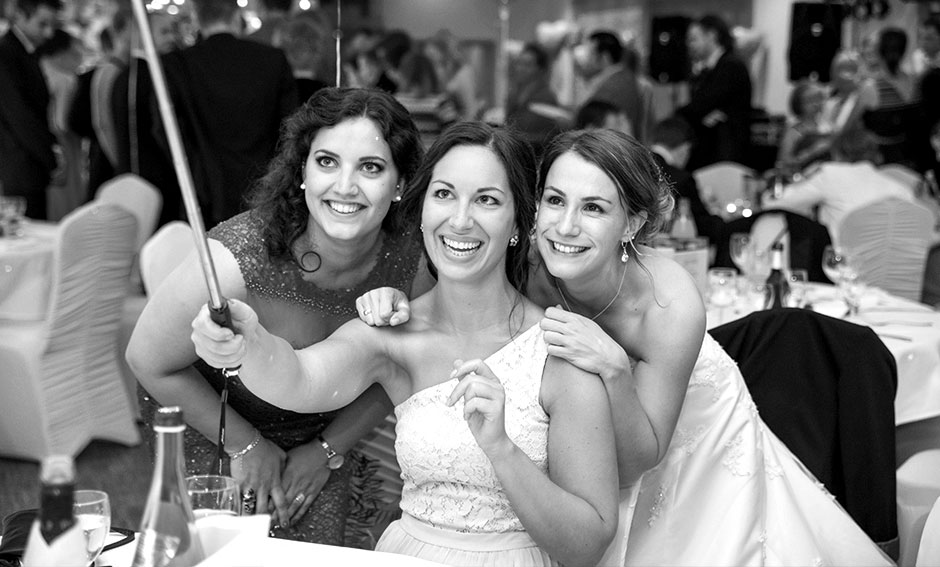 Hochzeitsfoto Braut Selfie Hochzeitsfeier