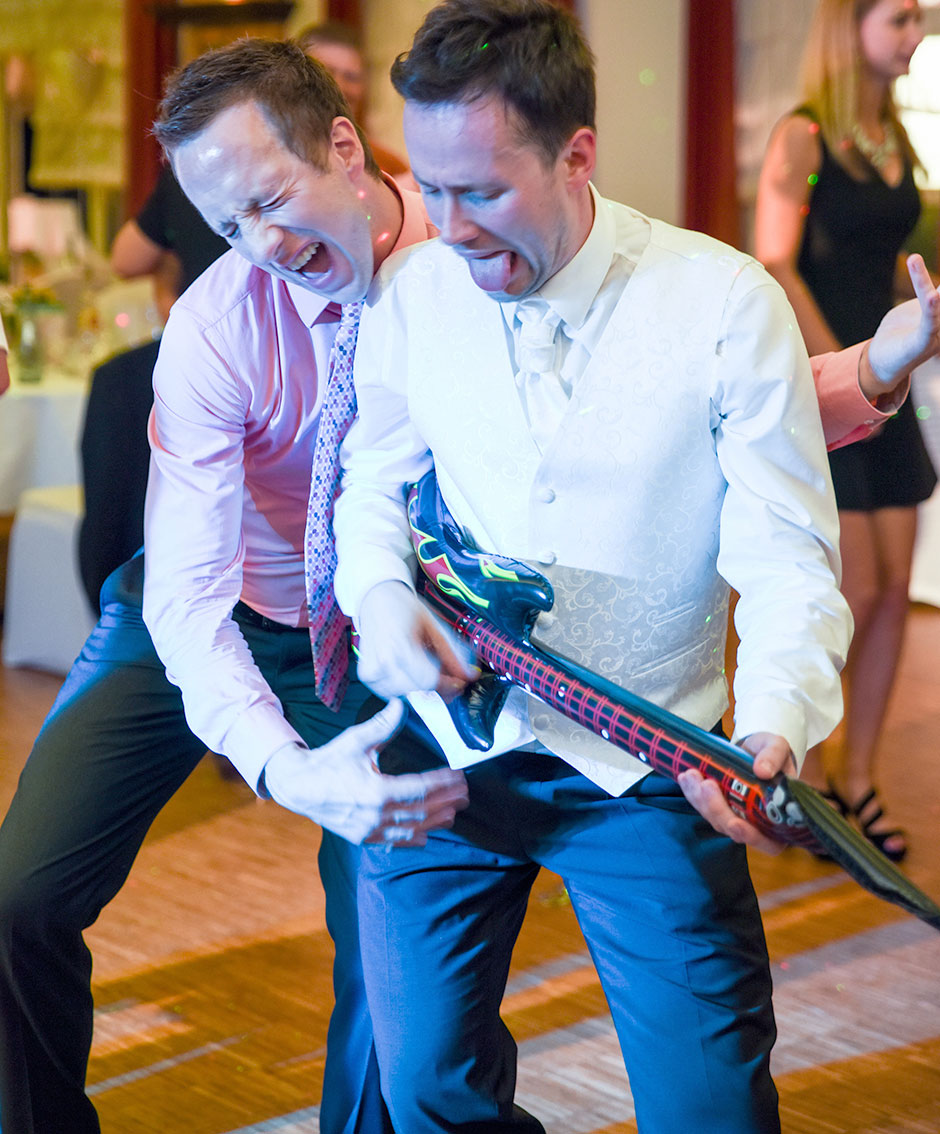 Hochzeitsfoto Hochzeitsspiele Hochzeitsgäste Freude Hochzeitsfeier